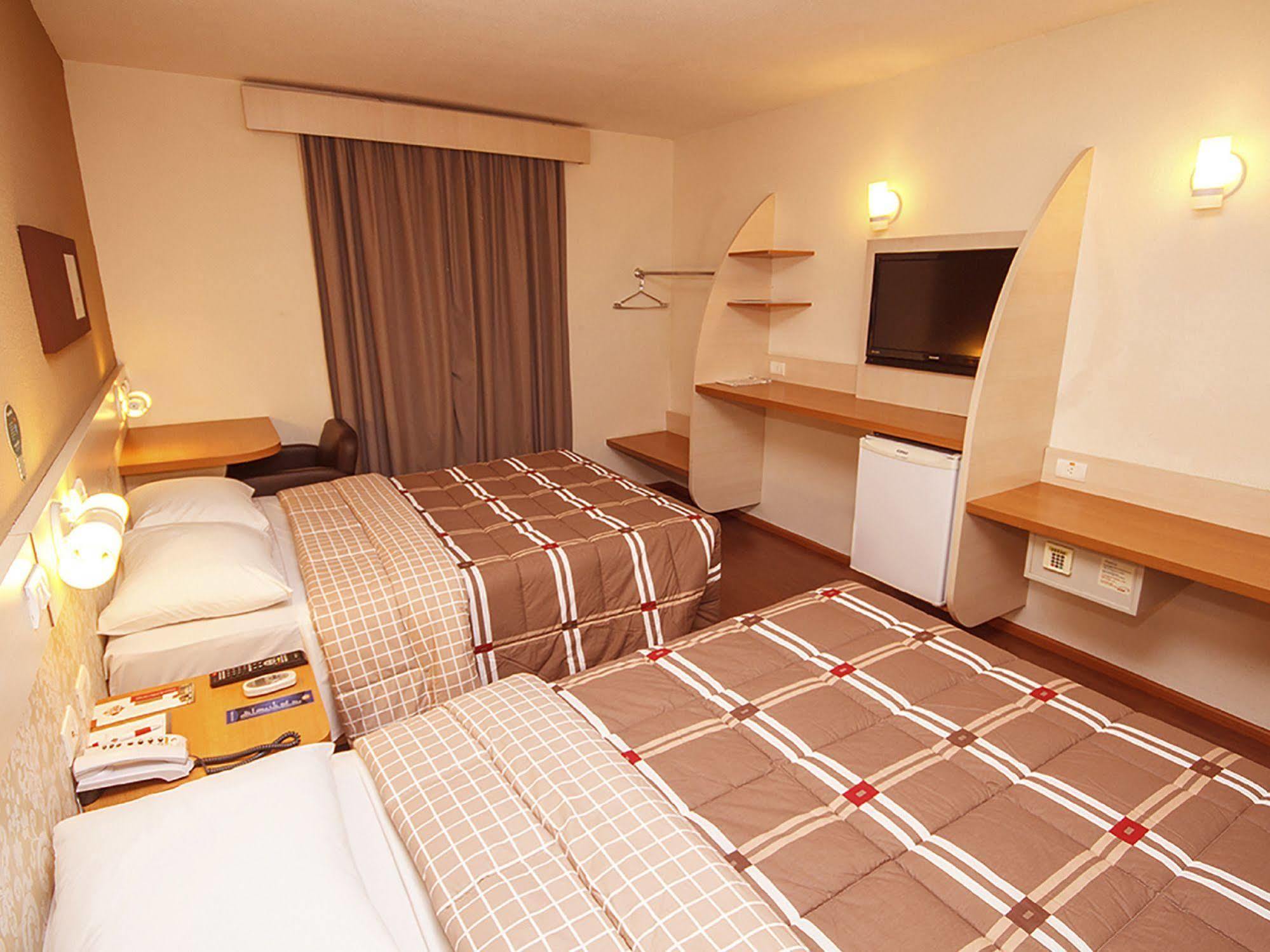 Hotel 10 อูนิเอา ดา วิตอเรีย ภายนอก รูปภาพ