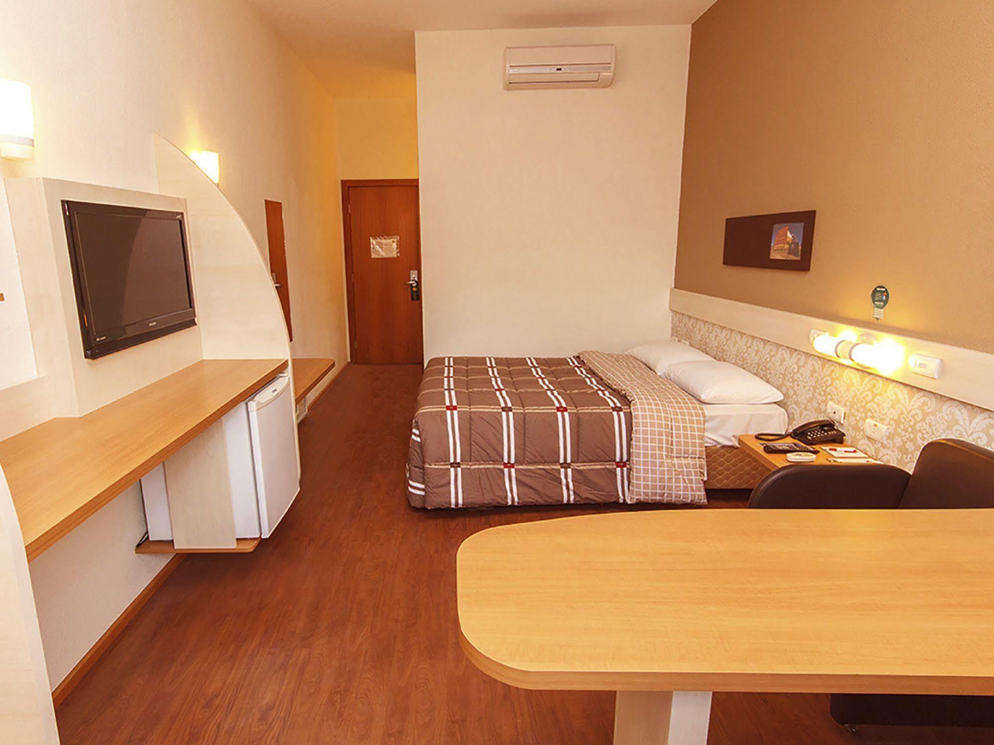 Hotel 10 อูนิเอา ดา วิตอเรีย ภายนอก รูปภาพ